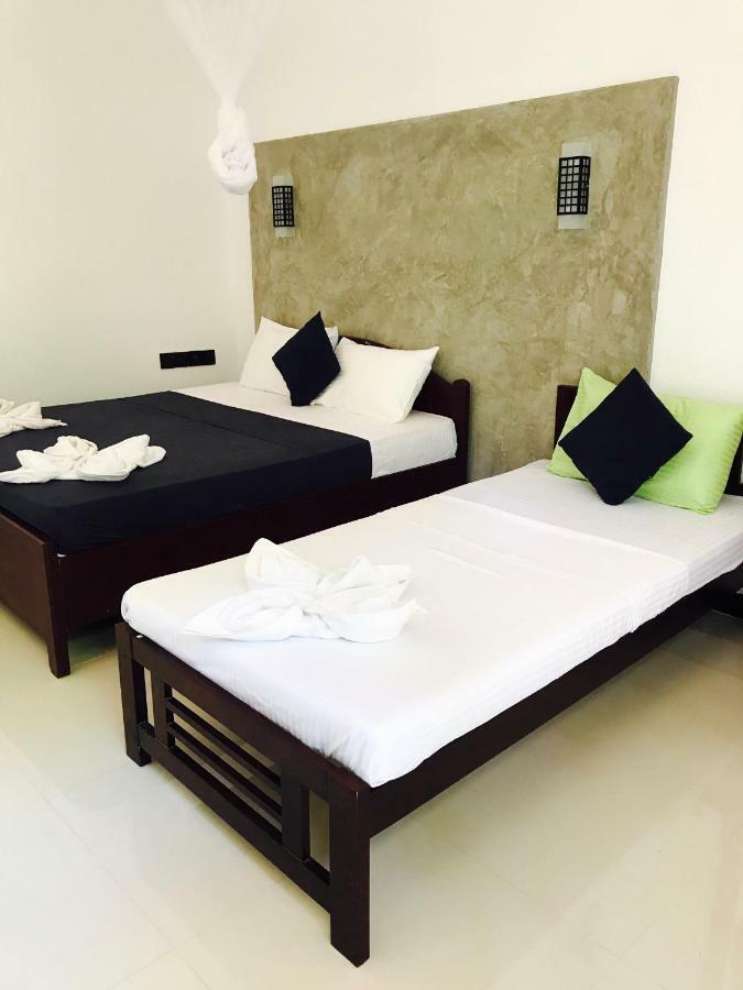 Kingdom Gate Hotel أنرادابورام المظهر الخارجي الصورة