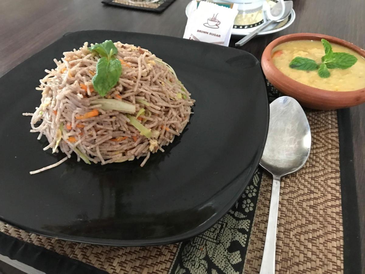 Kingdom Gate Hotel أنرادابورام المظهر الخارجي الصورة